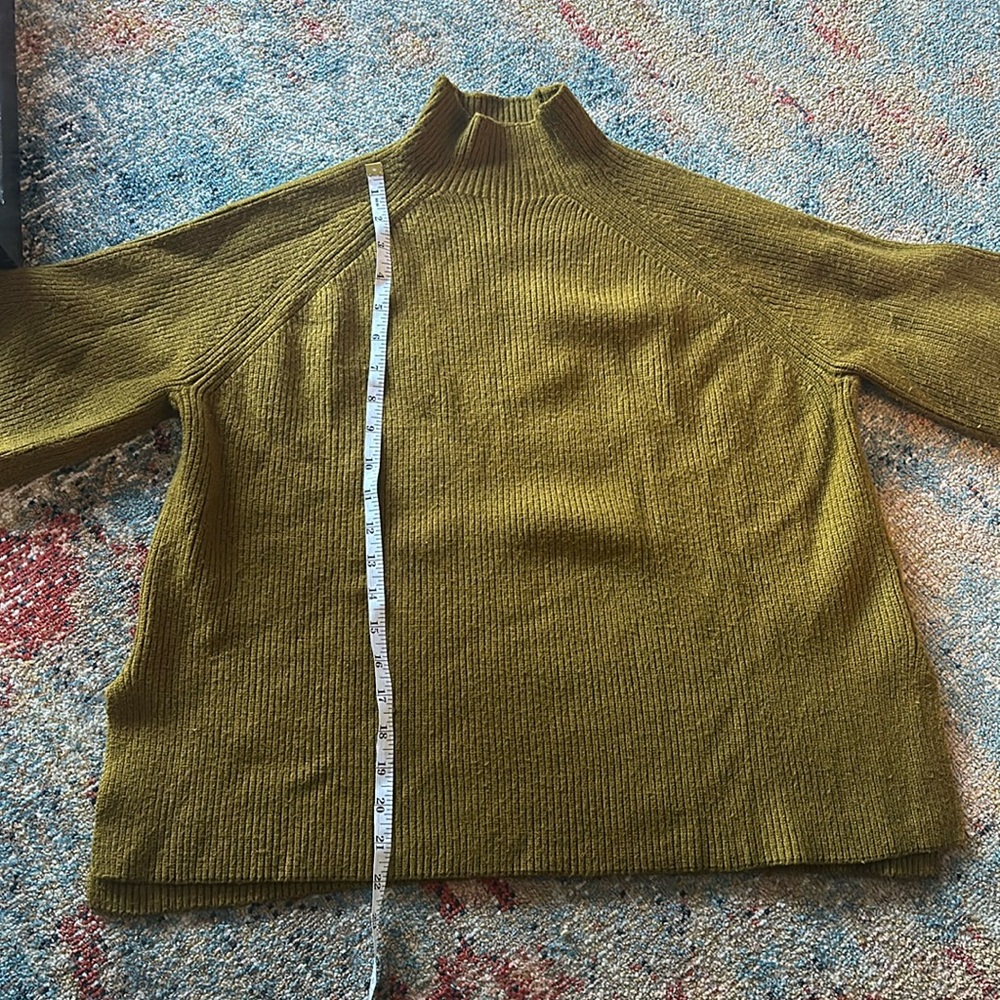 Turtle neck knit